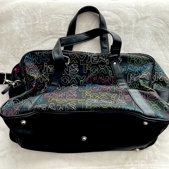 NWOT: Flirty Travel Bag! 🍒 - Picture 2 of 3